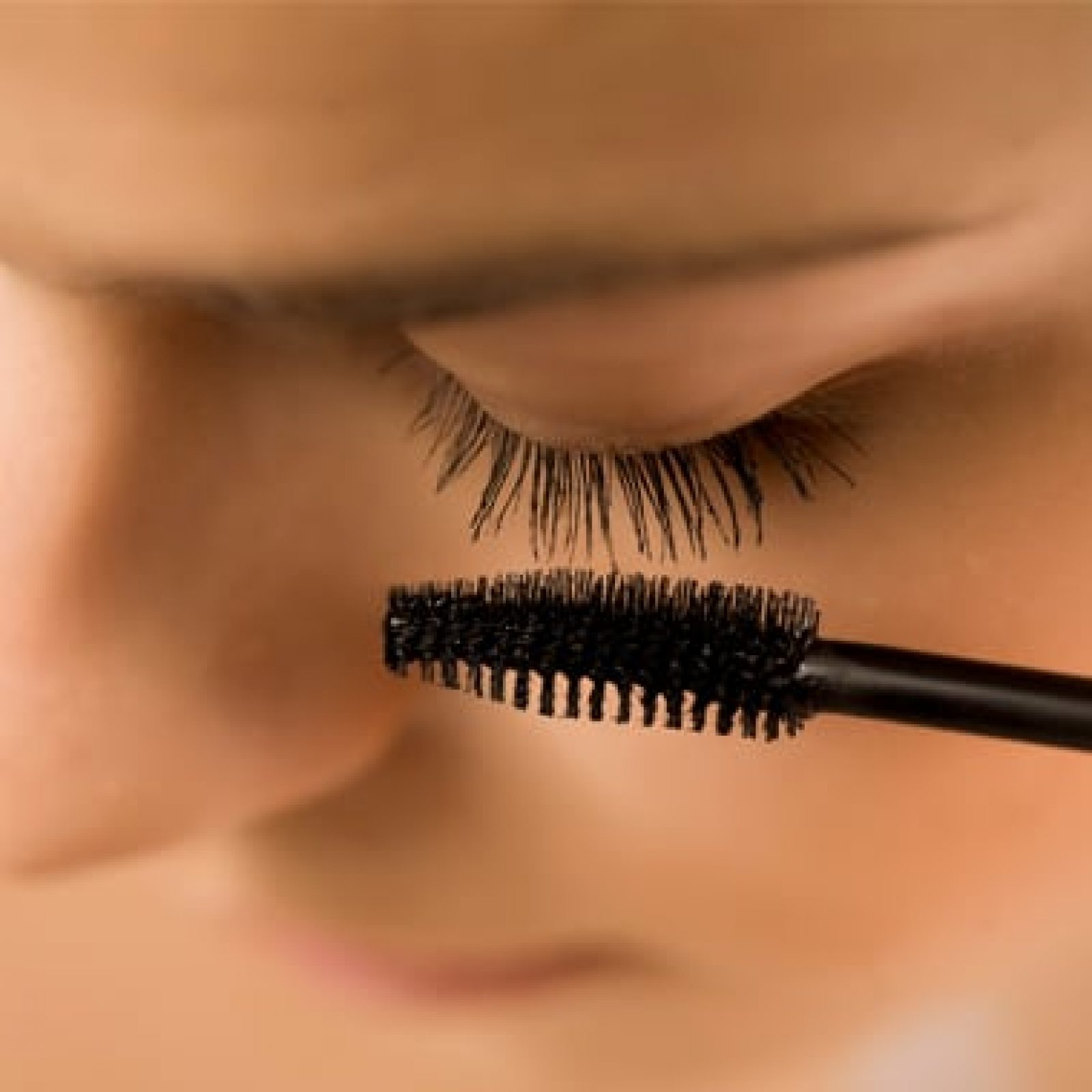 Mascara Anwendung an den Augen